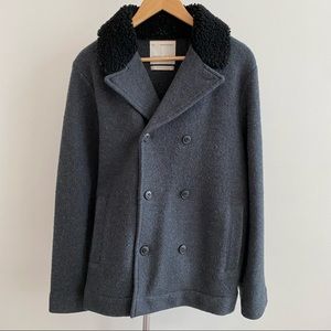 Banana Republic Men’s Wool Overcoat/Peacoat